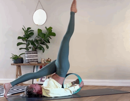 被誉为辅具神器的-瑜伽轮，你会用吗？（附练习序列）