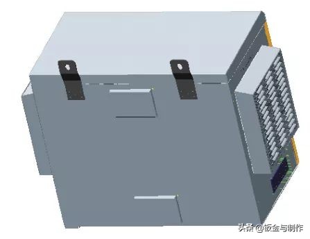 室外机柜挂攀零件连接处的结构优化