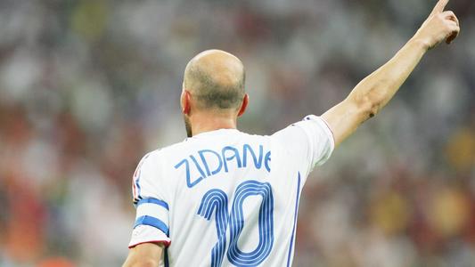 06世界杯决赛齐达内头球时间（2006年世界杯，齐达内如果不头顶马特拉齐，法国队能不能夺冠？）