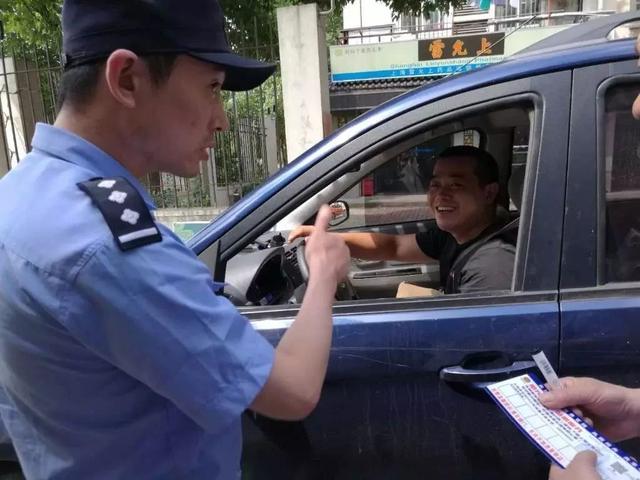 车牌保留2年的新规，要不要车主申请才保留呢