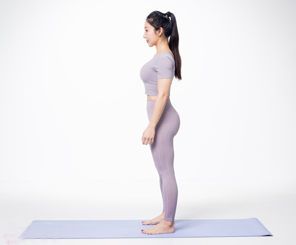 “懒人”产后恢复操，3个产后瑜伽动作，凹腹、瘦腿两不耽误