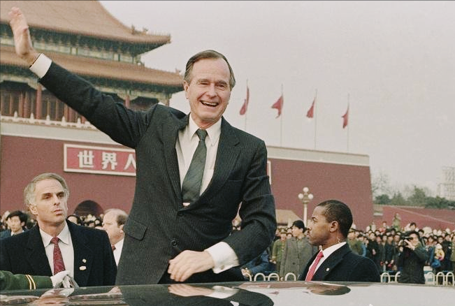美国第41任总统叫什么名字（最爱中国的美国总统简介）