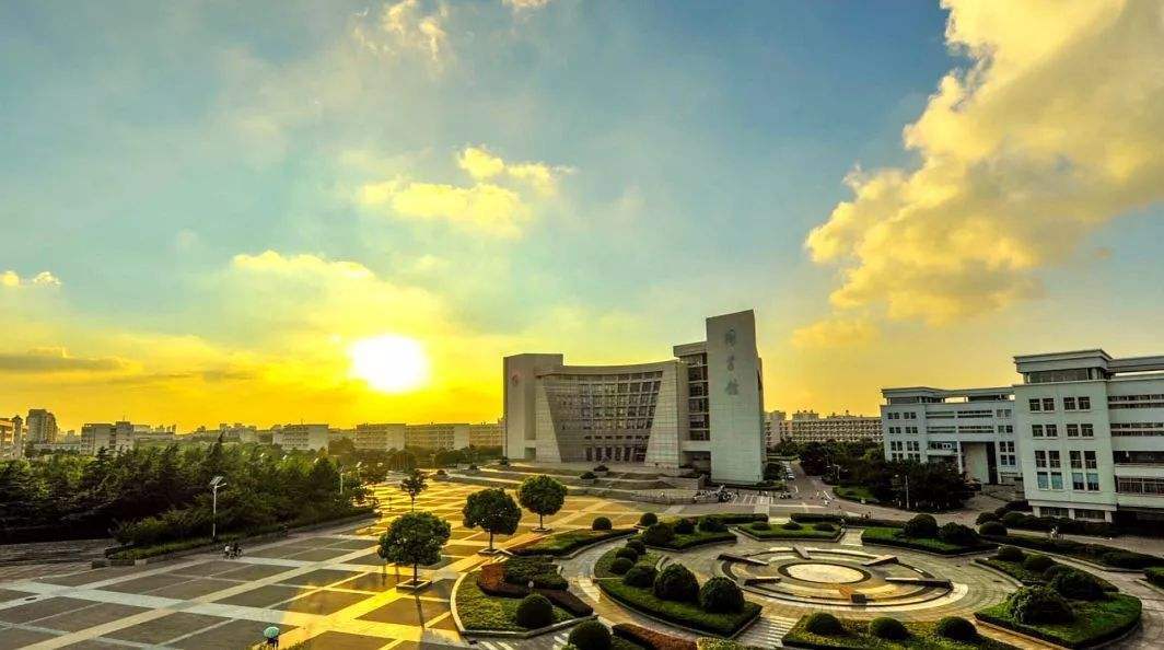 北京中医药大学VS上海中医药大学，中医学实力强劲，你选择哪所