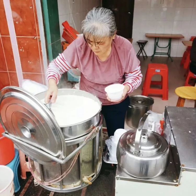 厚街有什么大型商场(一天走遍东莞厚街，中国钻石餐饮名镇不是盖的！)