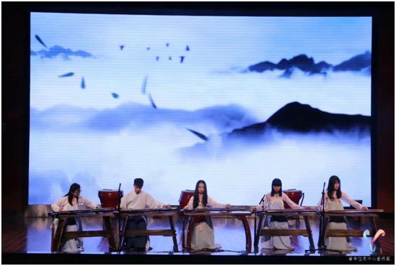 餐厅配备钢琴，三大校区美不胜收，还是西游记拍摄地！四川这所高校让人心动