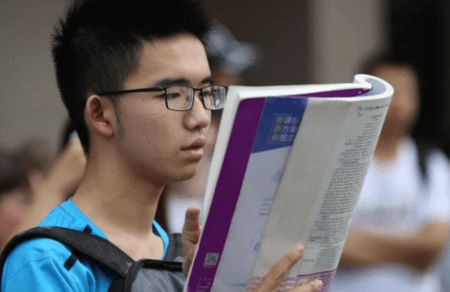 大学里“华而不实”的专业，名字看起来高大上，实则就业前景很差