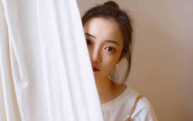 “老公去世，我终于解脱了”看着母亲发的朋友圈，女儿默默点了赞