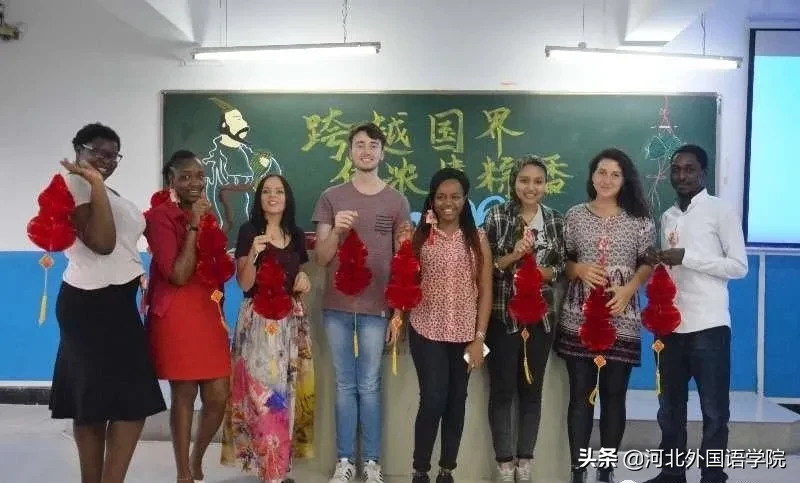 这所河北高校，开设了75个语种