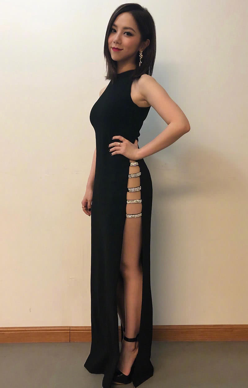 "巨肺小天后"邓紫棋,锻炼唱歌两不误,同款马甲线,你值得拥有