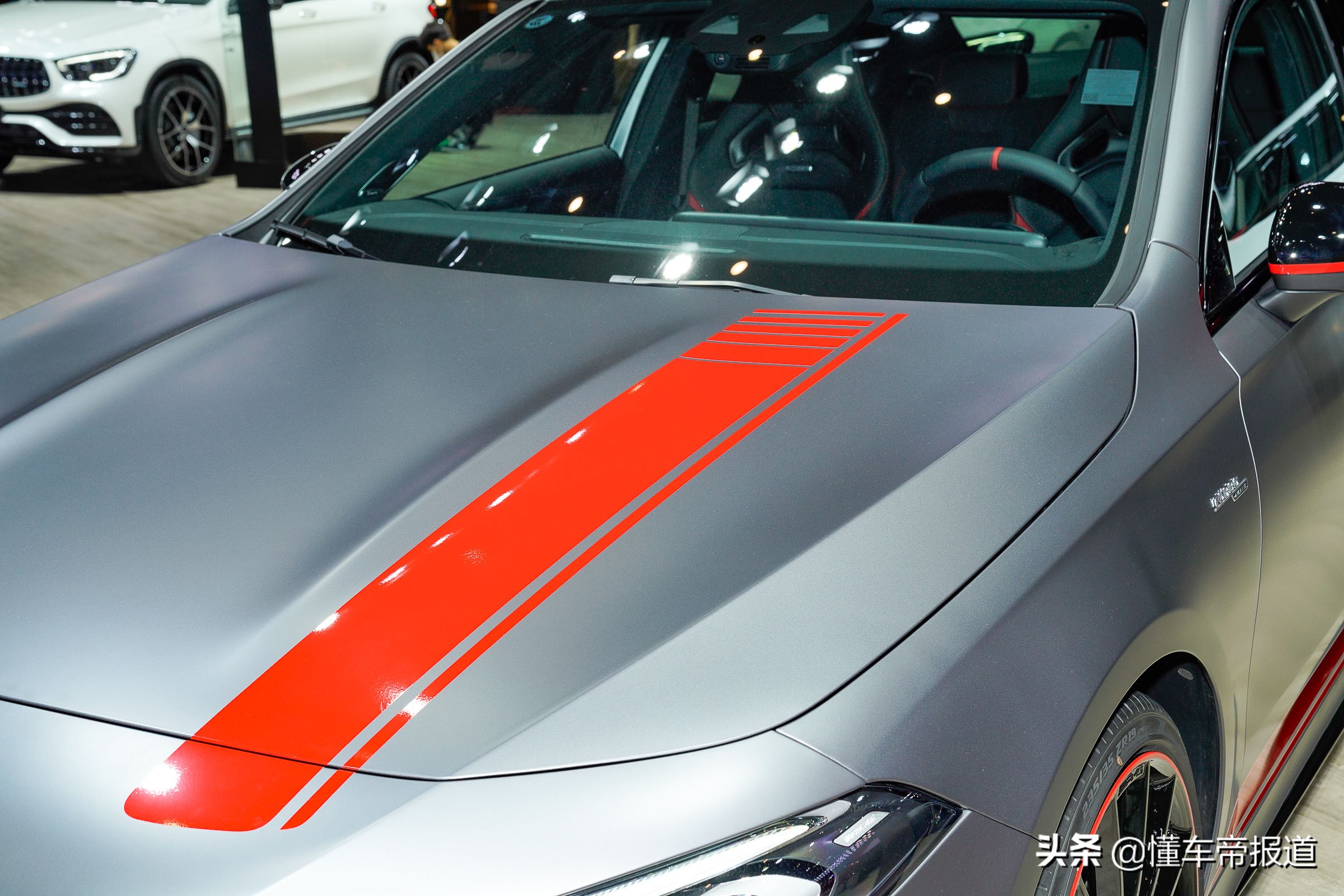 新车｜增加红色拉花点缀，AMG A 35 L 4MATIC炽夜特别版实拍解析