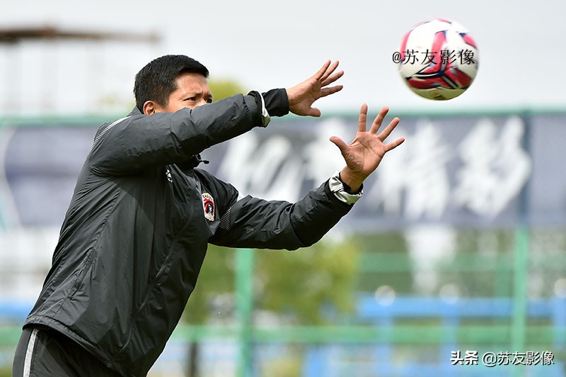 2004年亚洲杯半决赛中国vs伊朗(前国门刘云飞 时隔十五年重现中国职业