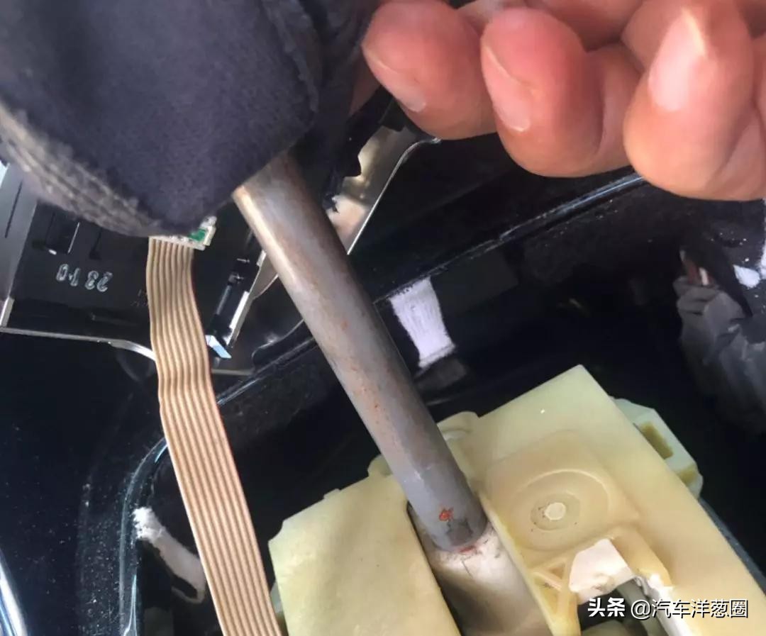 泡水车知道这些就够了，车贩子都这么看，小白买二手车都被骗不了
