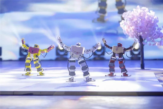 湖北“超火”高校：8大豪华食堂，高大上图书馆，4个校门竟然都通地铁！