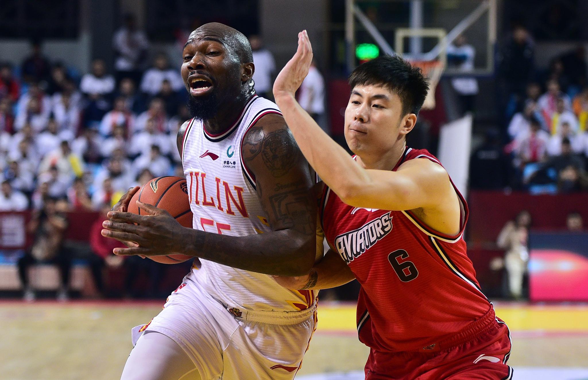 马尚发布扣篮视频（广东队外援动态：威姆斯念旧、马尚秀空接扣篮，第三外援正在寻找）