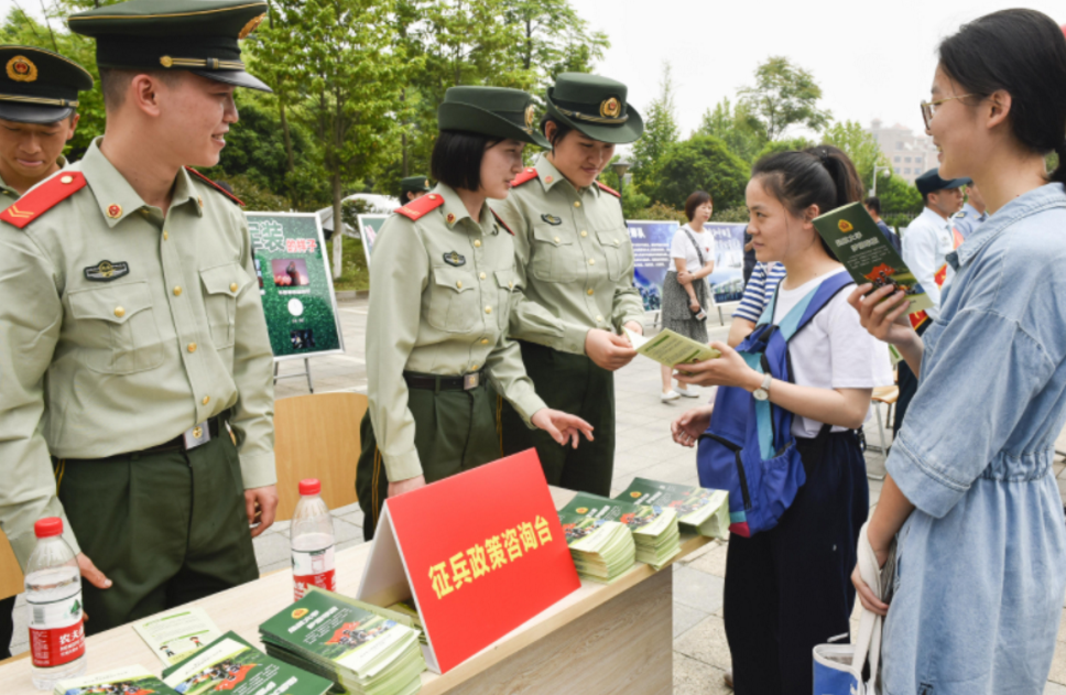 2021年第二次征兵开始了！身高标准变为“158cm”，大专生有优势
