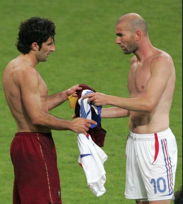 齐达内是哪年世界杯冠军（大师的绝唱！看34岁的齐达内这样征服世界 他如何站着不动过人）