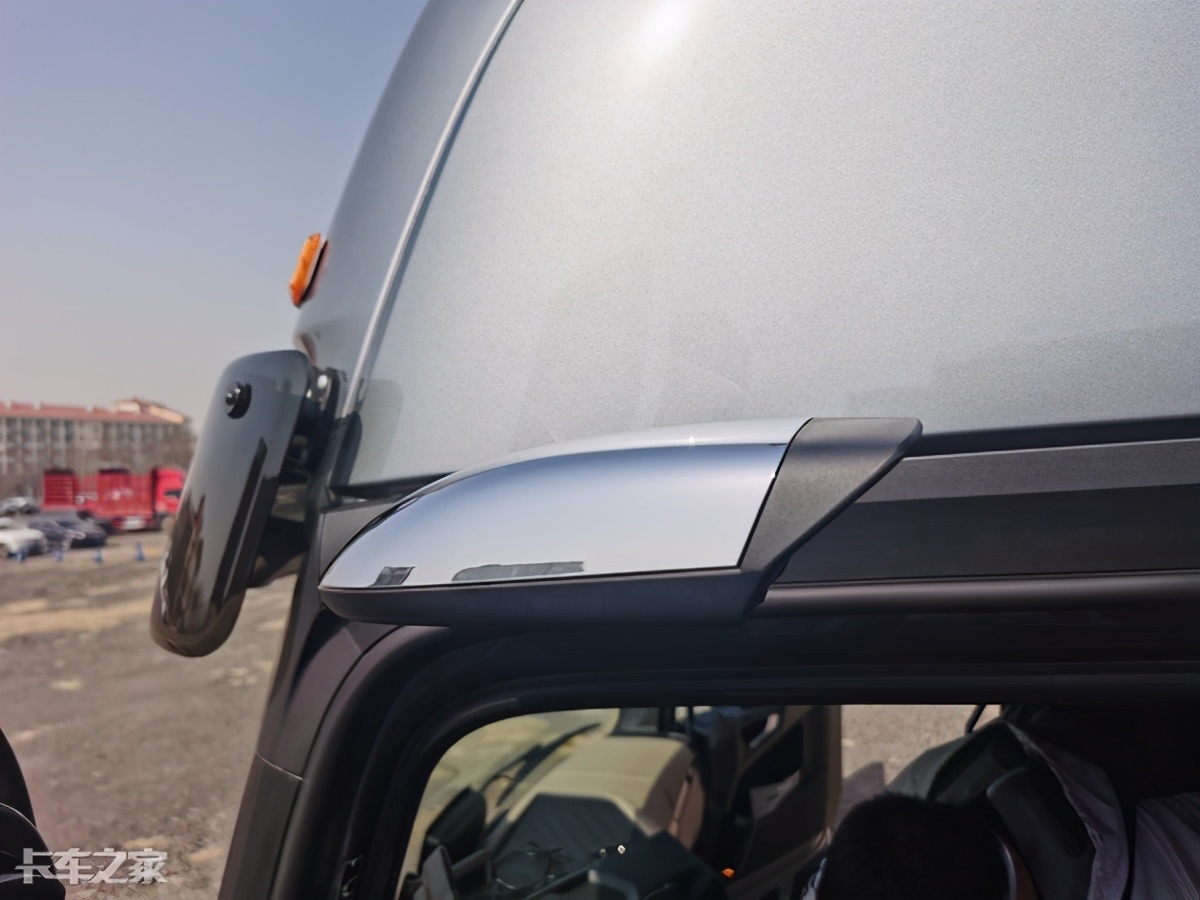 不用羡慕进口卡车，这些高科技国产车也有，差距正在缩小