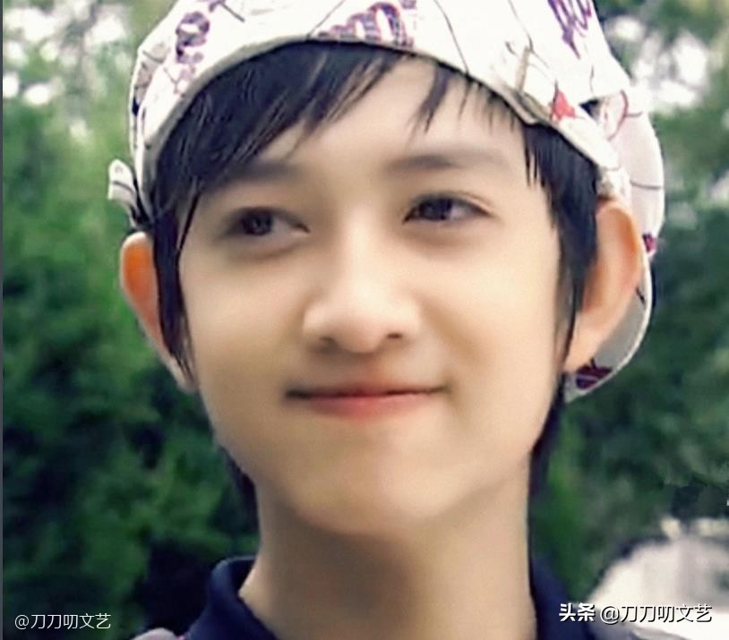 《家有儿女》12位小演员，有人没戏拍、有人红得发紫，对比太唏嘘