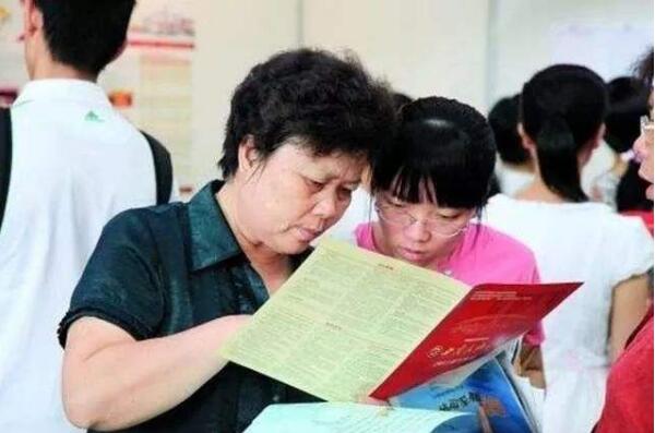 湖北高招一本投档线出炉！25日上午11：00征集志愿截止