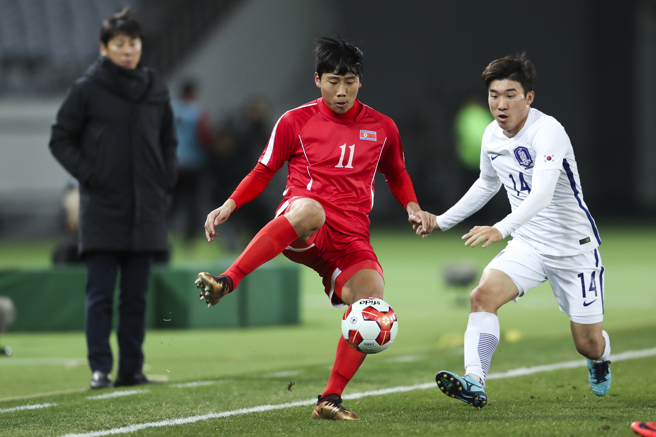 由于h组的朝鲜队退赛,各小组第二在比较成绩时,a-g组的小组第二名需要