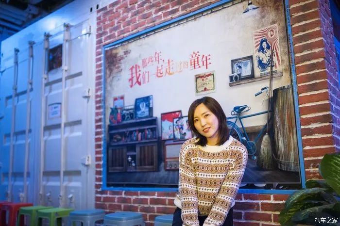 萌化少女心！驾高尔夫享受冬日暖阳