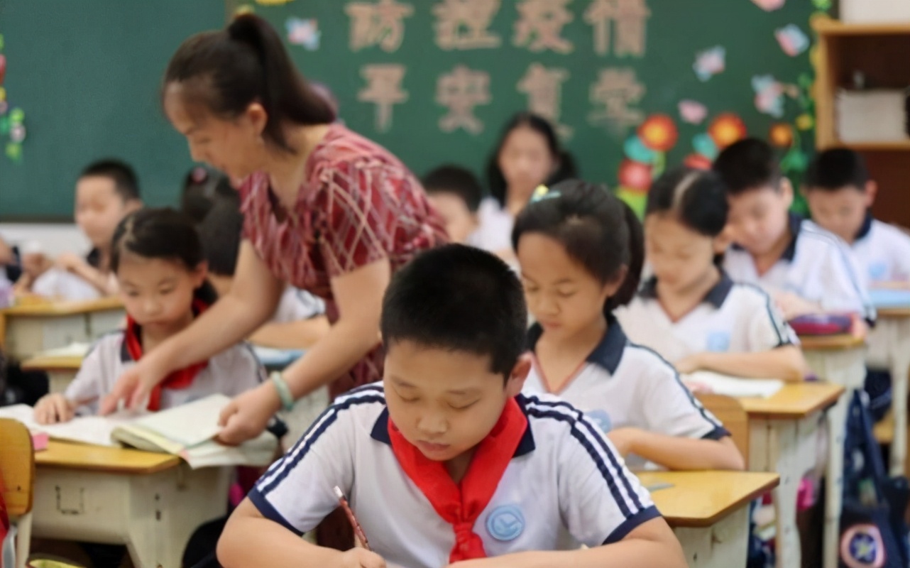 高考为啥不“统一试卷”，录取分数不同公平吗？一卷区输给二卷区