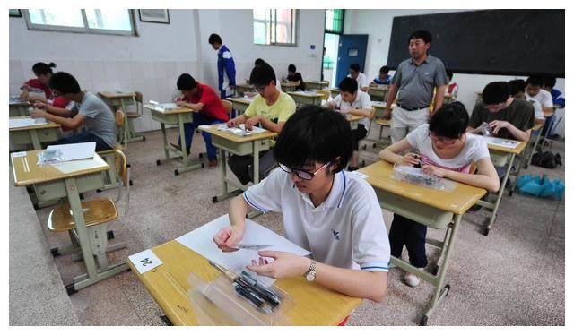 高考提前收卷影响有多大？这种情况应如何处理？9年前也曾发生过