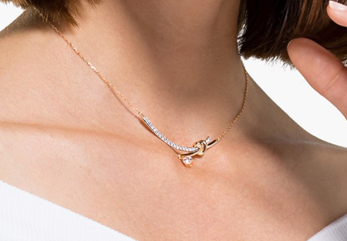 最新铂金项链款式，最受女生欢迎的项链款式？