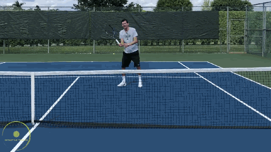 网球腕关节(【网球手腕运动3】详解截击手腕，攻击性截击、放小球任意转换！)