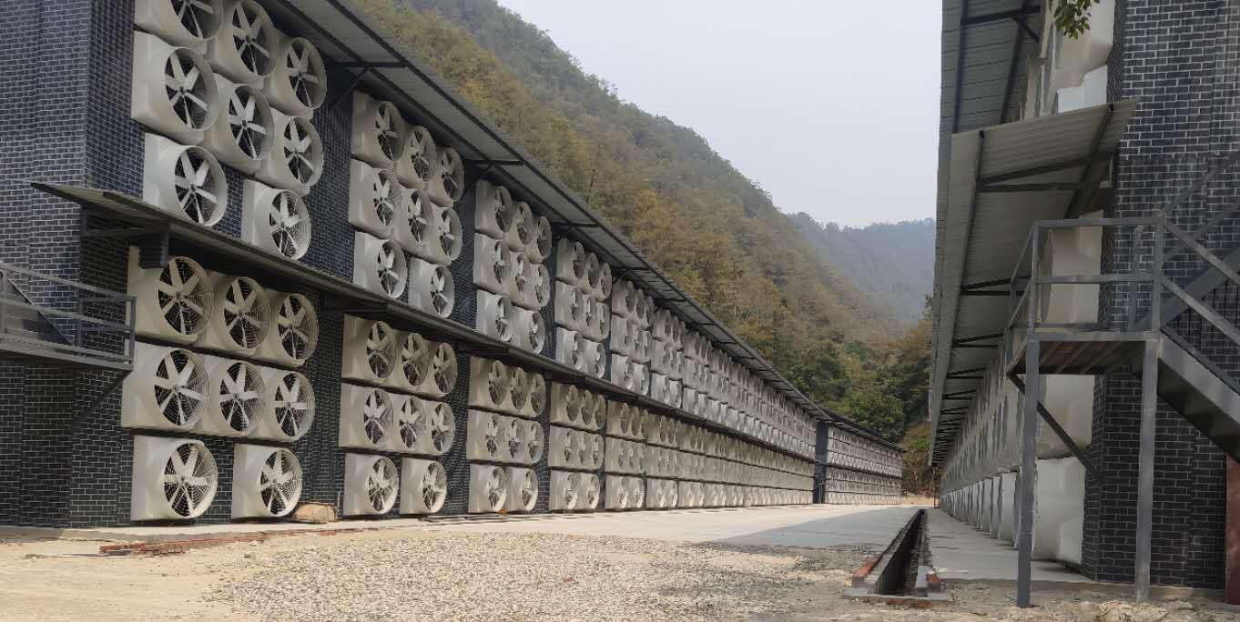 传说的矿场长什么样？