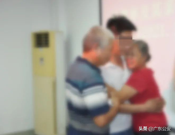 我为群众办实事｜一万多个日夜，他终于再见亲生父母！