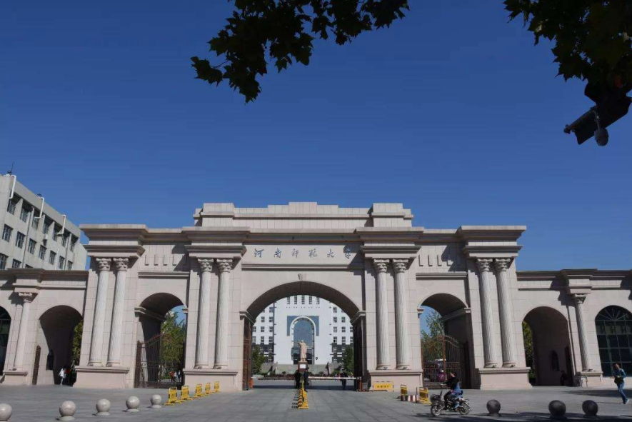 河南师大毕业生面试小学教师，遭受拒绝，众人感叹：快升级为211