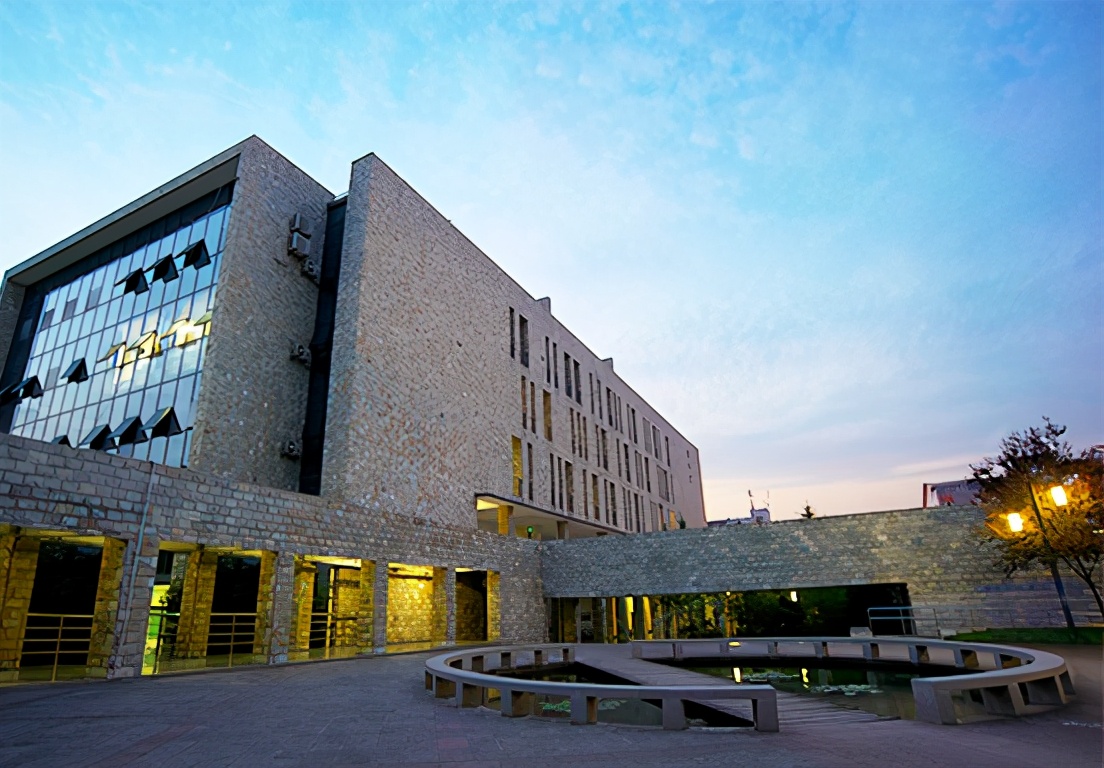 重庆大学2020届毕业生就业：升学率高达43%，国内500强就业占一半