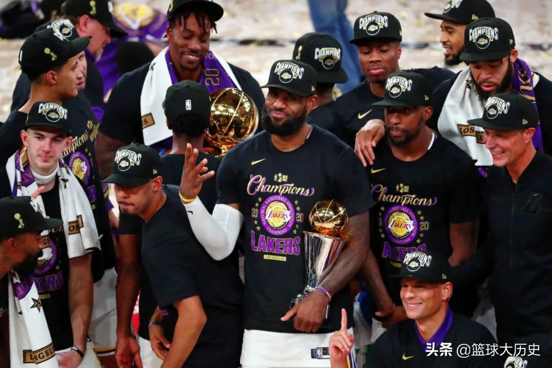 詹姆斯破过哪些nba记录(看不到尾灯！詹姆斯这十个纪录，哪一个最难打破？)