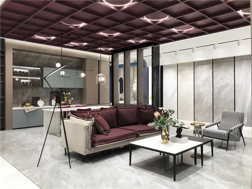 TA每年以100+门店递增！五年打造现代砖最大终端网络