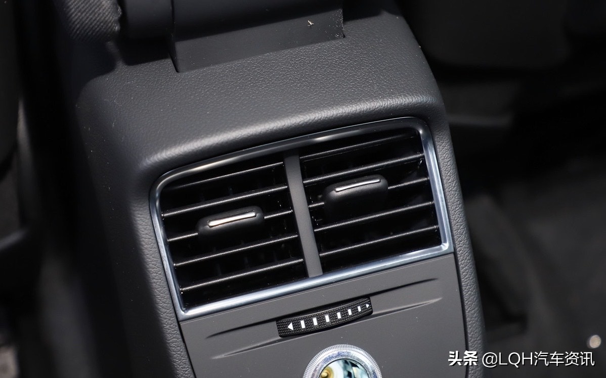 预算18万多，高尔夫 R-Line、奥迪A3，你会怎么选？