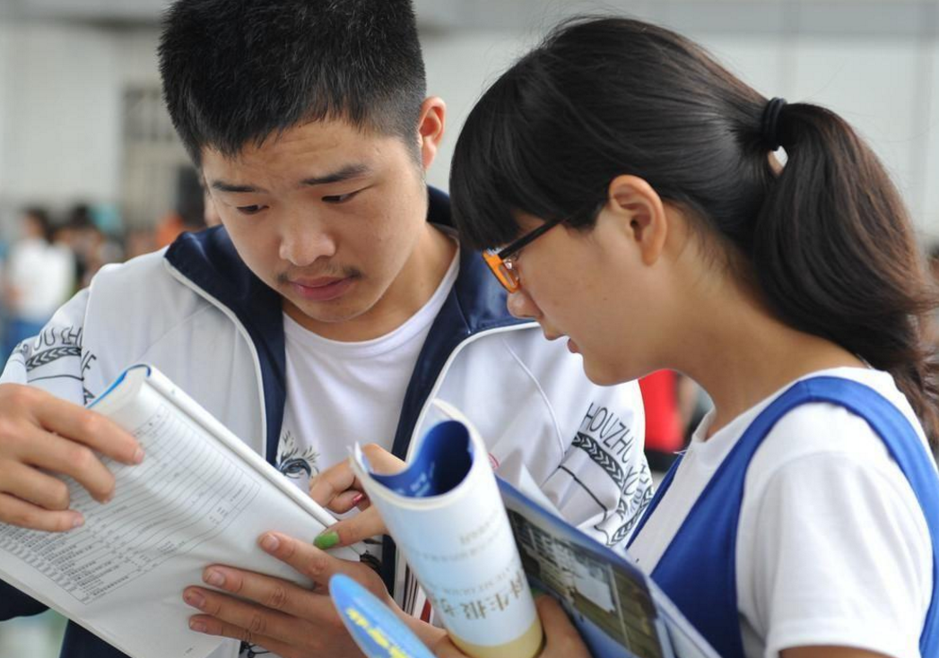 师范已经不“吃香”了？中小学教师超编，仅这3门学科求贤如渴