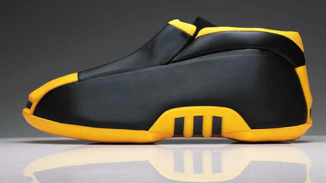 科比11普通和精英(从"烤面包机"到传说中的科比·布莱恩特的标志性