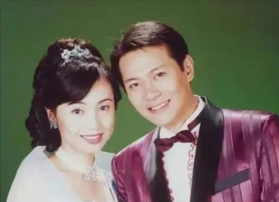 婚外恋邓萃雯，住在村子里卖保险，59岁的江华经历了什么？