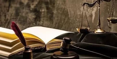 “雾里探花”看法学，法学的就业领域及薪酬如何？