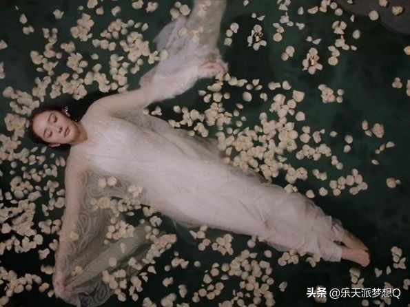 斛珠夫人：六大狗血剧情，海市忘初心，全员悲剧？柘榴缇兰自尽？