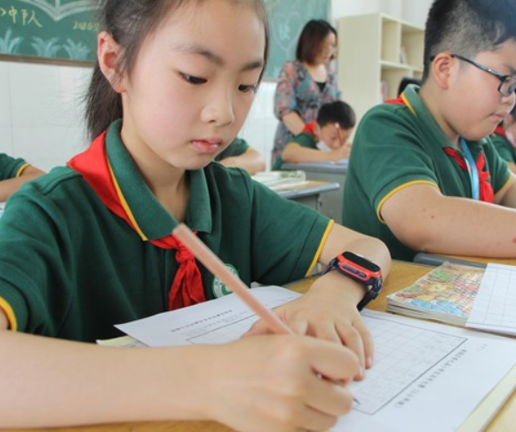 高考出现的“神仙字体”，工整整洁堪比印刷，老师看后夸赞不已