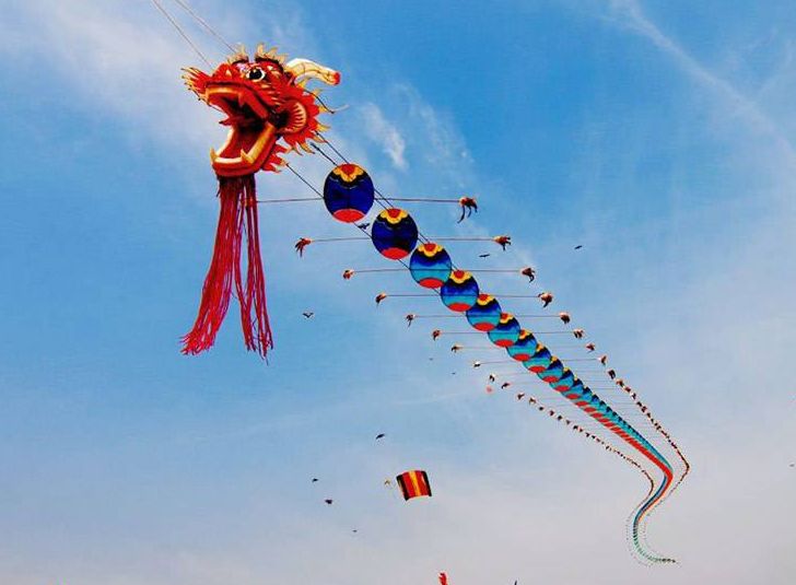 【诗词鉴赏】又是一年春风暖 忙趁东风放纸鸢,古诗词里的风筝!