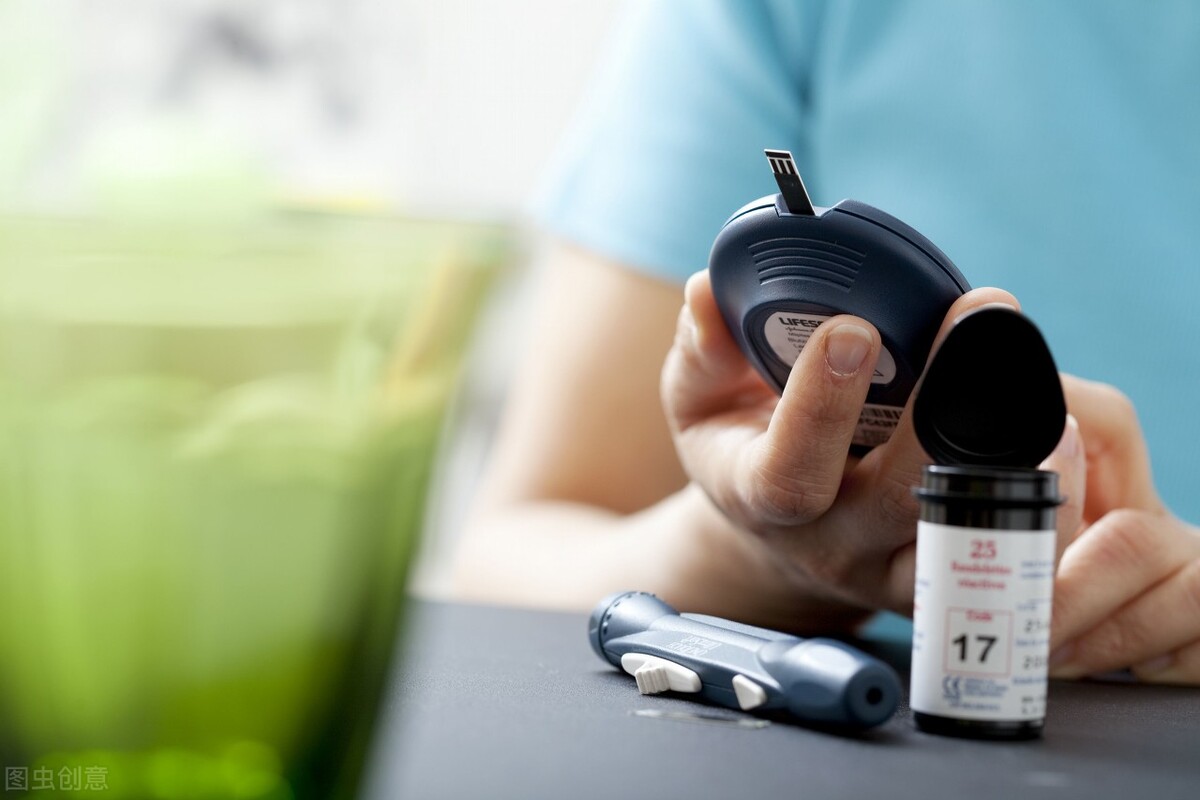 血糖波动大怎么办？注意了！血糖忽高忽低很可能被这种病盯上了