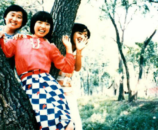 1986年，徐秀娟怀抱3颗丹顶鹤蛋南下，一年后救鹤牺牲，年仅23岁