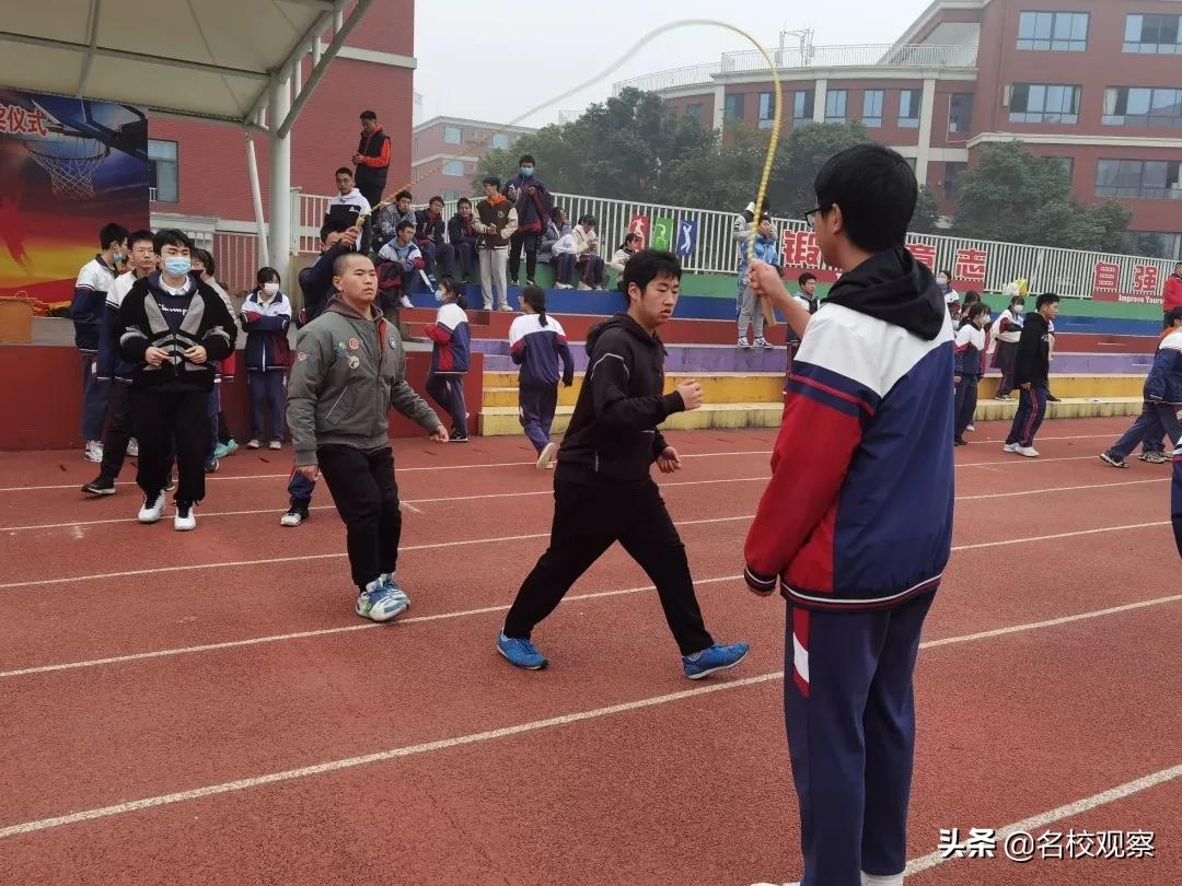 致青春，给梦想！成川外学子，用朝气与活力，尽展激情、健康阳光