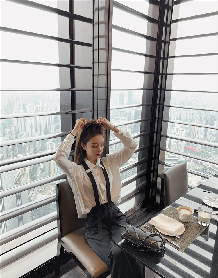 如何穿出女神模样？一组穿搭让你“大变身”，简单易学有女人味