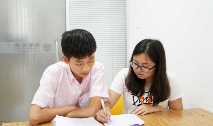 高中生迎来好消息，大量培训机构将被取消，家长举双手赞成