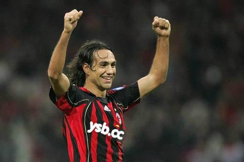 内斯塔也可以回到ac米兰当教练)