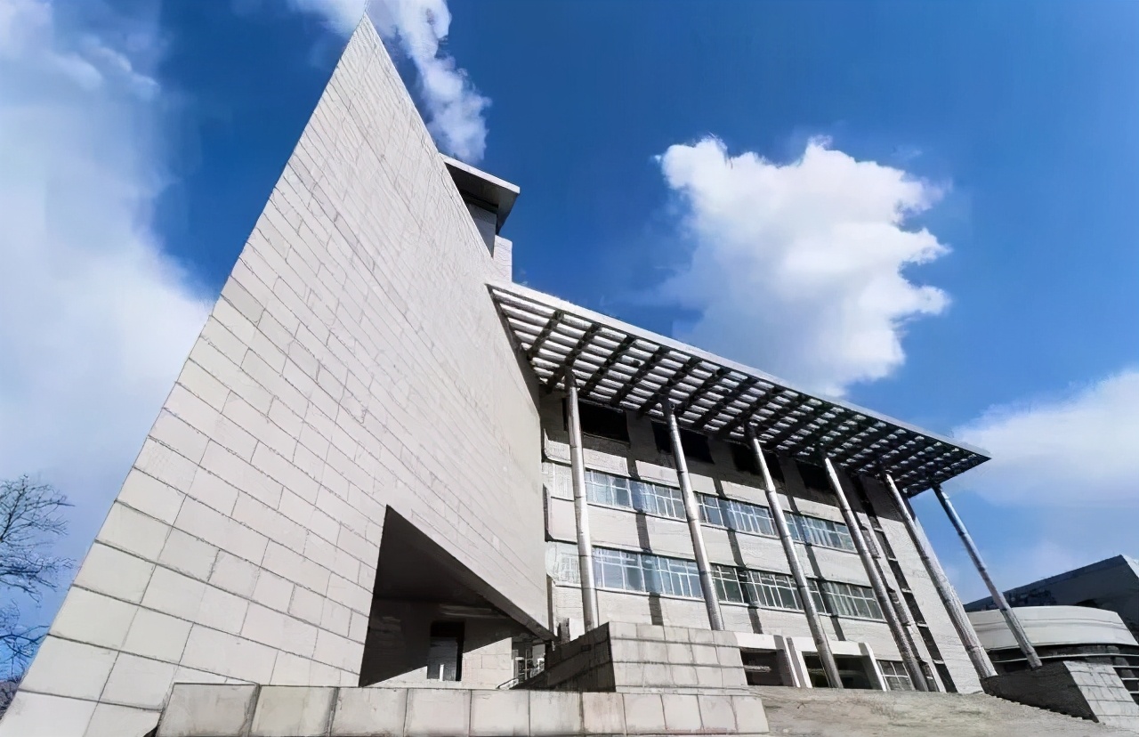 华北电力大学继续教育学院（保定）与你一起迎接大学生活的美好